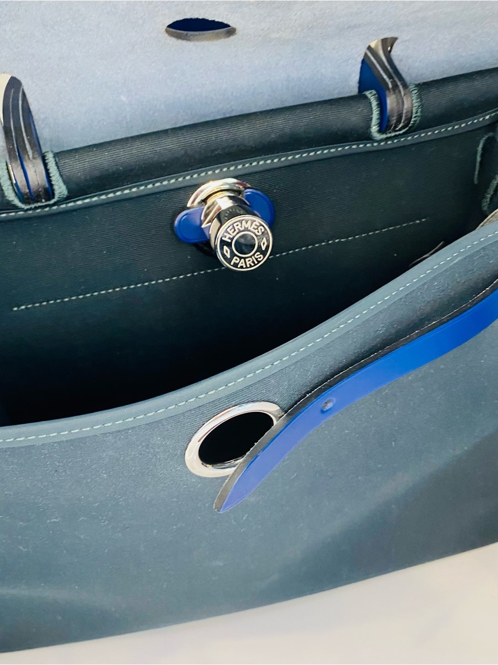 Hermes Herbag Zip 31Electric Blue Leather Turn-Lock Crossbody - Picture 12 of 15